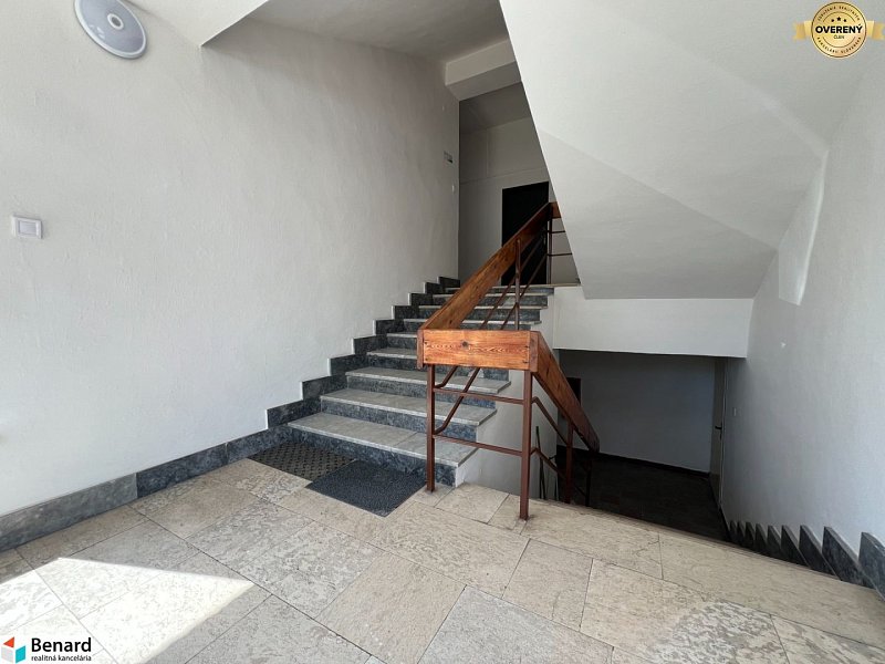 Prenájom kancelárskych priestorov – STARÁ ĽUBOVŇA – od 107,50 €/mes.