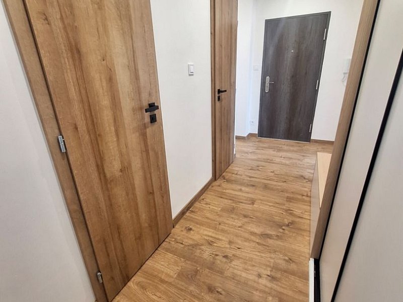 NOVOREKONŠTRUOVANÝ 3 IZBOVÝ BYT, LODŽIA, PREŠOV, ul. PROSTEJOVSKÁ