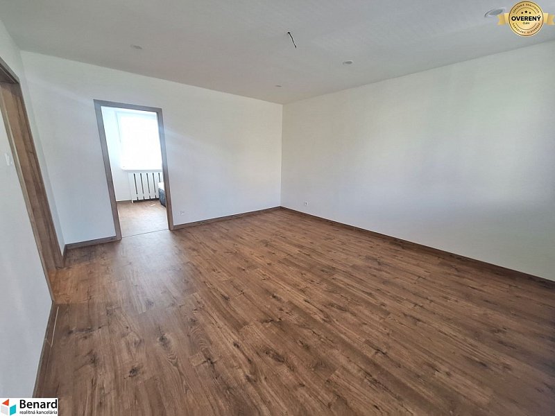 NOVOREKONŠTRUOVANÝ 3 IZBOVÝ BYT, LODŽIA, PREŠOV, ul. PROSTEJOVSKÁ