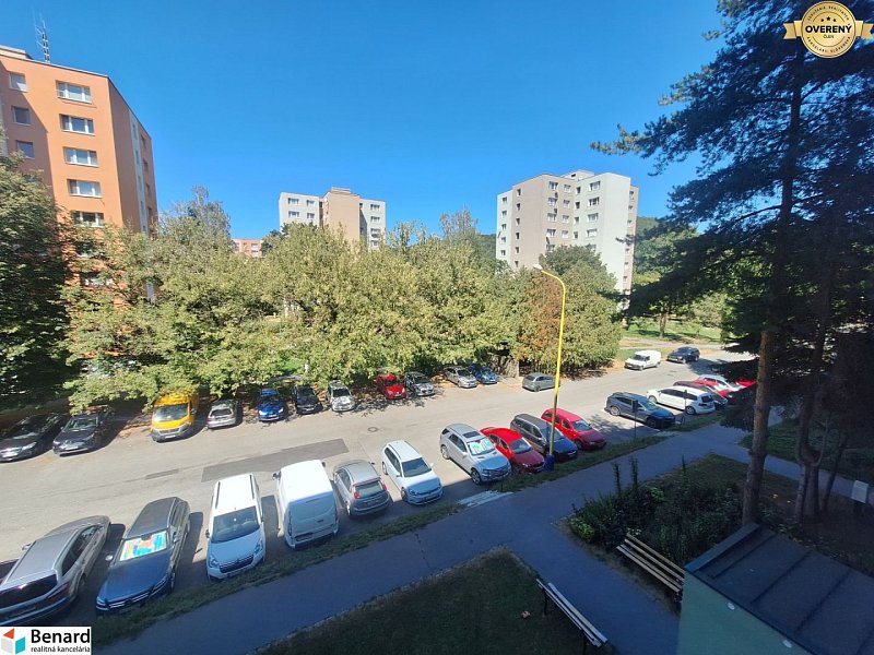 NOVOREKONŠTRUOVANÝ 3 IZBOVÝ BYT, LODŽIA, PREŠOV, ul. PROSTEJOVSKÁ