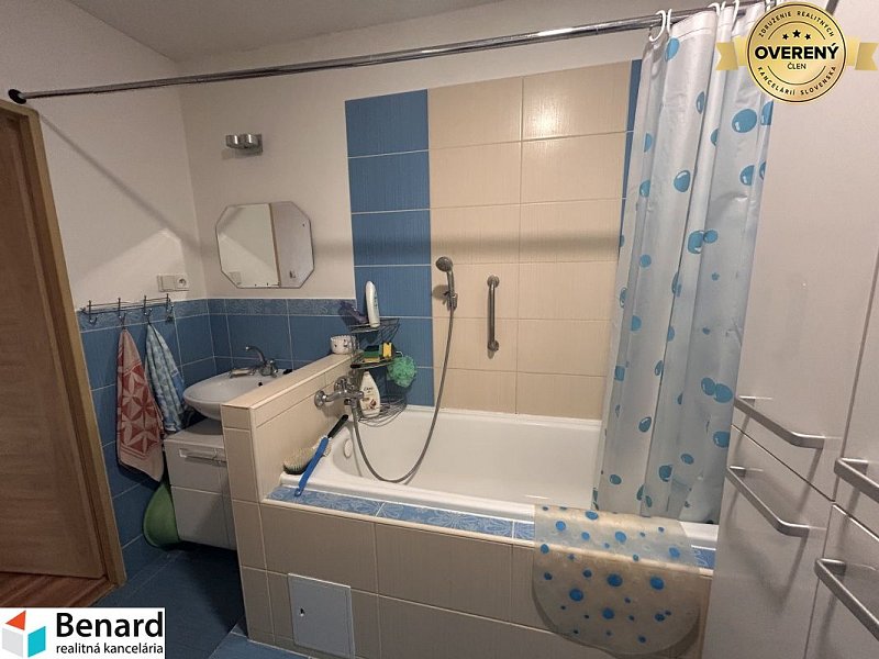 NA PREDAJ 3-IZBOVÝ BYT S BALKÓNOM, 72m2,SÍDLISKO 3, PREŠOV