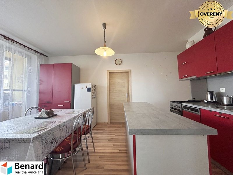 NA PREDAJ 3-IZBOVÝ BYT S BALKÓNOM, 72m2,SÍDLISKO 3, PREŠOV