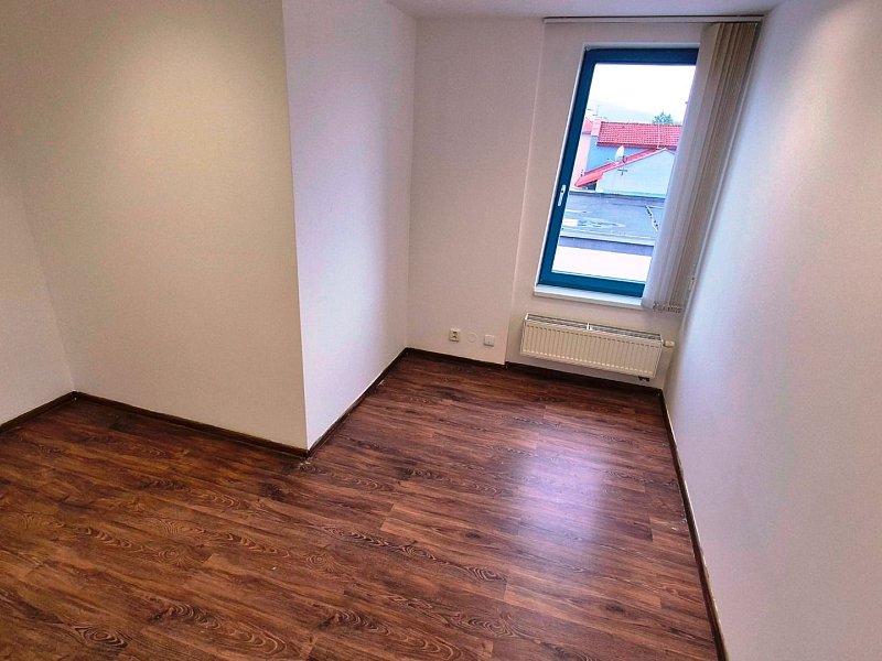 NA PREDAJ NEBYTOVÝ PRIESTOR, 78m2, CENTRUM;