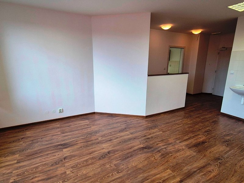 NA PREDAJ NEBYTOVÝ PRIESTOR, 78m2, CENTRUM;