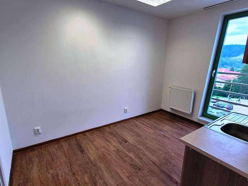 NA PREDAJ NEBYTOVÝ PRIESTOR, 78m2, CENTRUM;