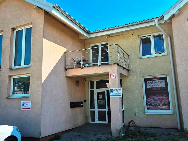 NA PRENÁJOM PRIESTRANNÝ 3 IZBOVÝ BYT, 121m2, ul. LEVOČSKÁ