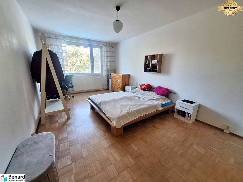NA PRENÁJOM 2 IZBOVÝ BYT, LODŽIA, PREŠOV, SÍDLISKO III, VL. CLEMENTISA
