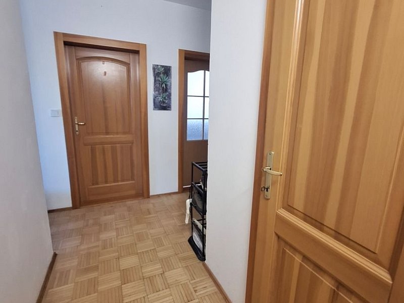 NA PRENÁJOM 2 IZBOVÝ BYT, LODŽIA, PREŠOV, SÍDLISKO III, VL. CLEMENTISA