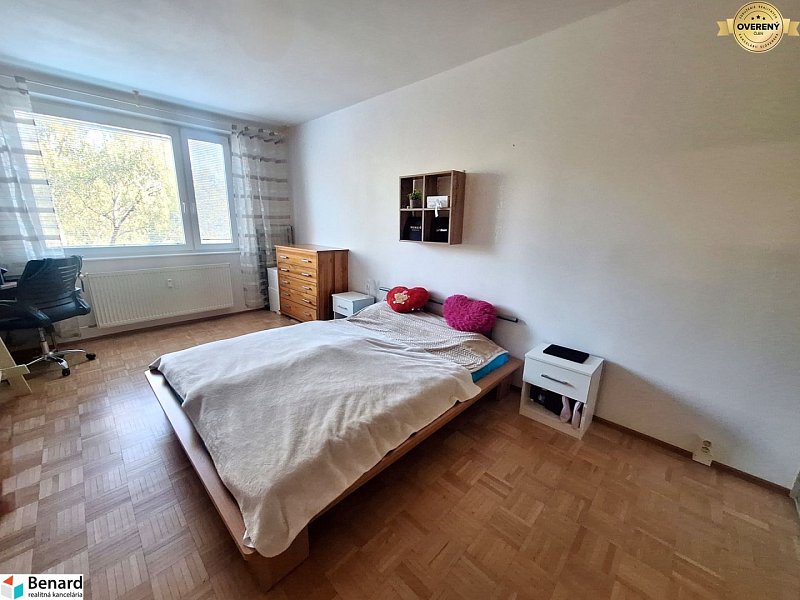 NA PRENÁJOM 2 IZBOVÝ BYT, LODŽIA, PREŠOV, SÍDLISKO III, VL. CLEMENTISA